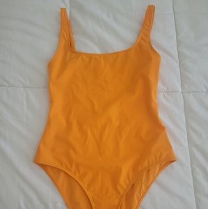 Babaton swimsuit NEW, Never Worn